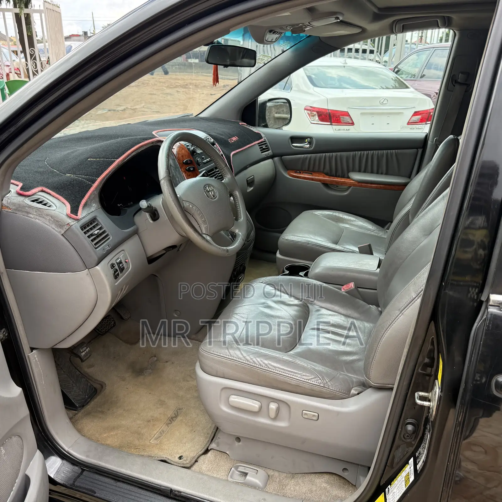 Toyota Sienna XLE 7 Passenger 2010 Black