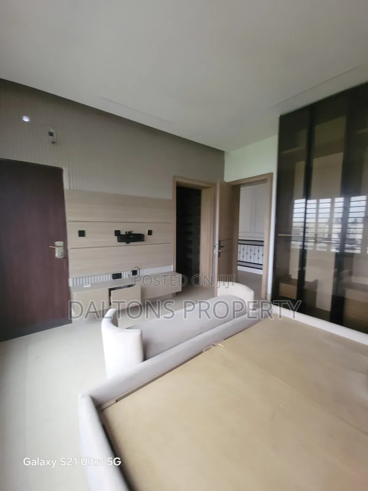 4bdrm Duplex in Luxury, Sabon Lugbe for sale