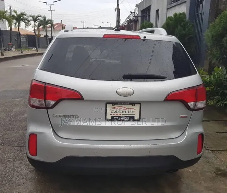 Kia Sorento LX 4dr SUV (2.4L 4cyl 6A) 2015 Silver