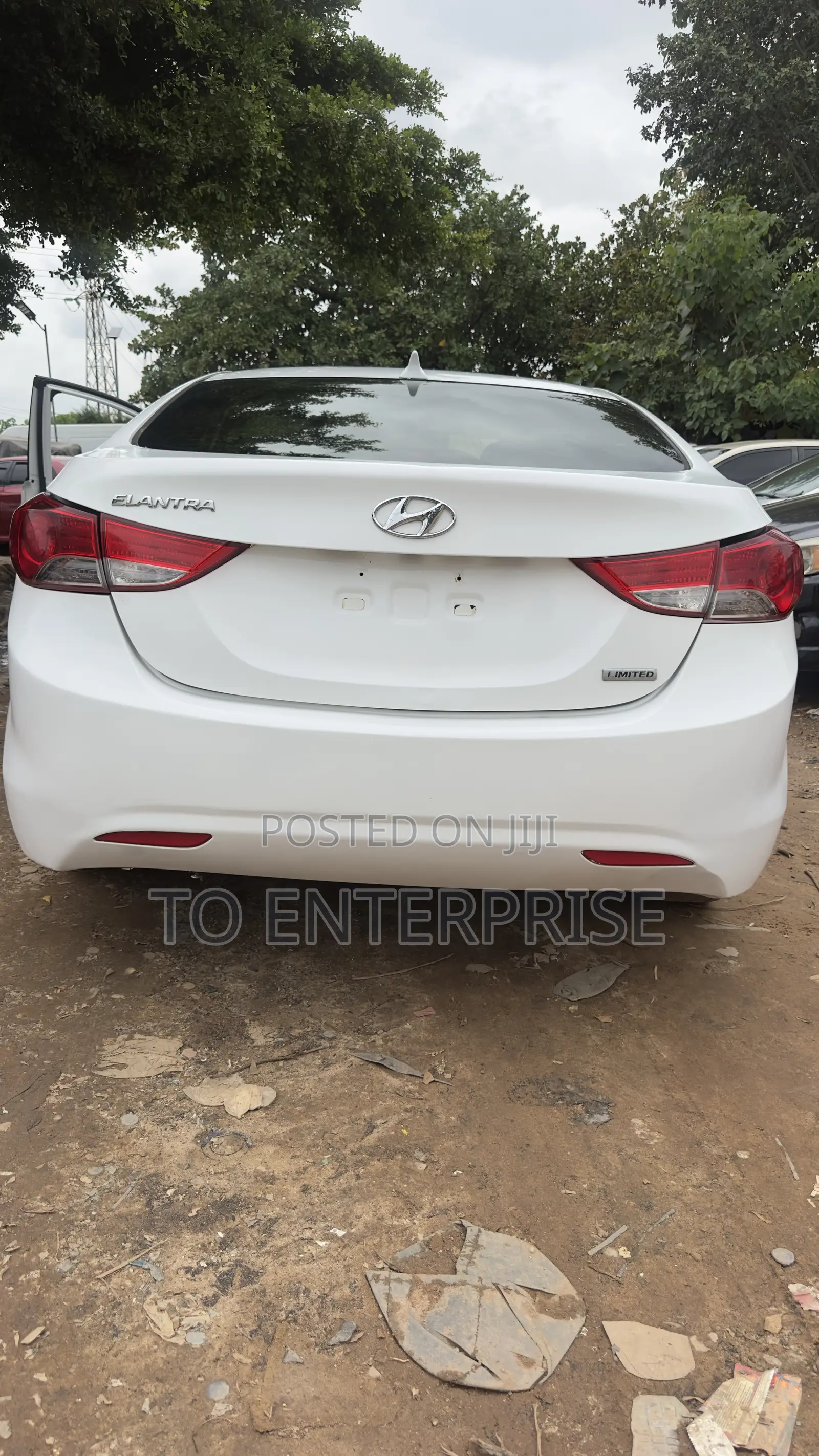 Hyundai Elantra 2013 White