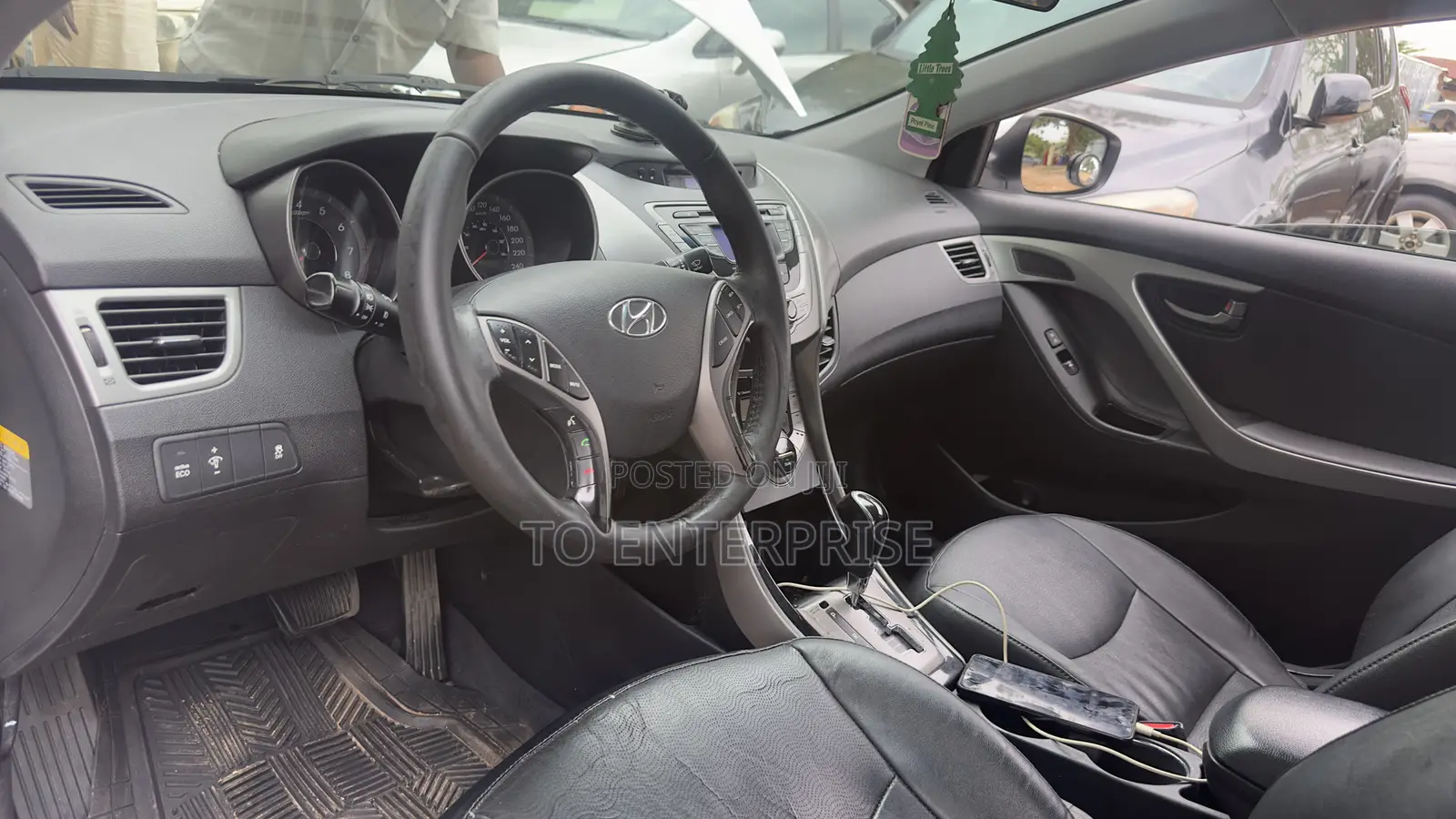 Hyundai Elantra 2013 White