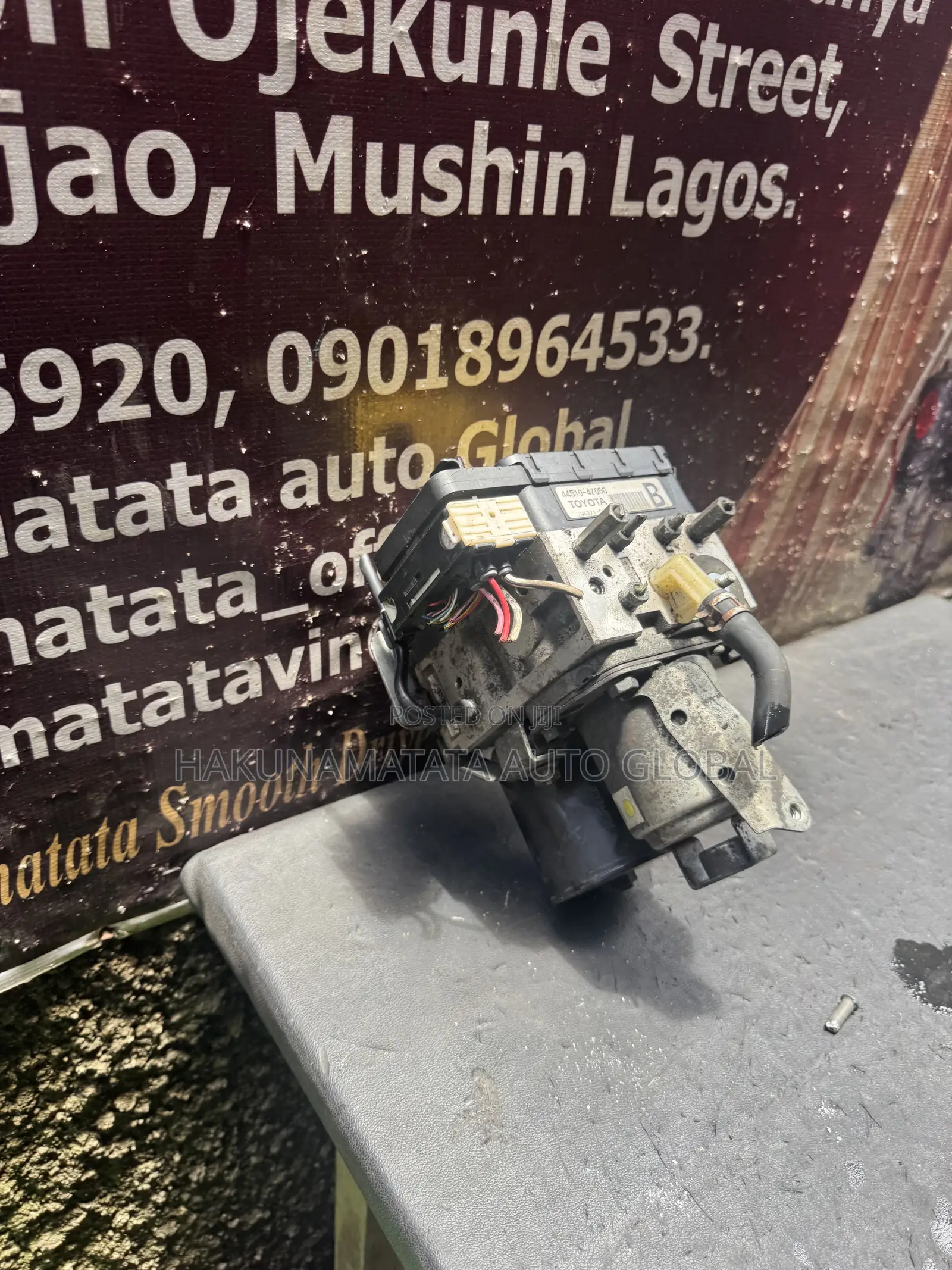 Toyota Prius 2005–2006 Hybrid ABS Brake Actuator