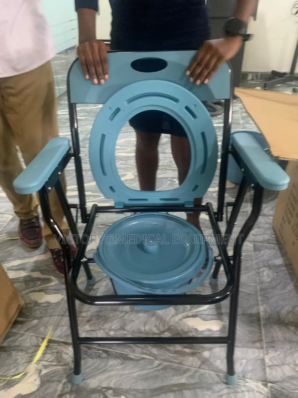 Commode Chair / Toilet Chair