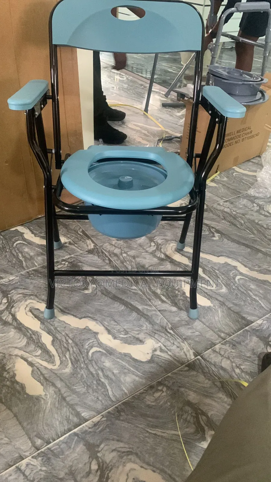 Commode Chair / Toilet Chair