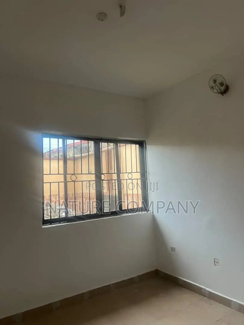 3bdrm Block of Flats in Magodo Isheri for rent