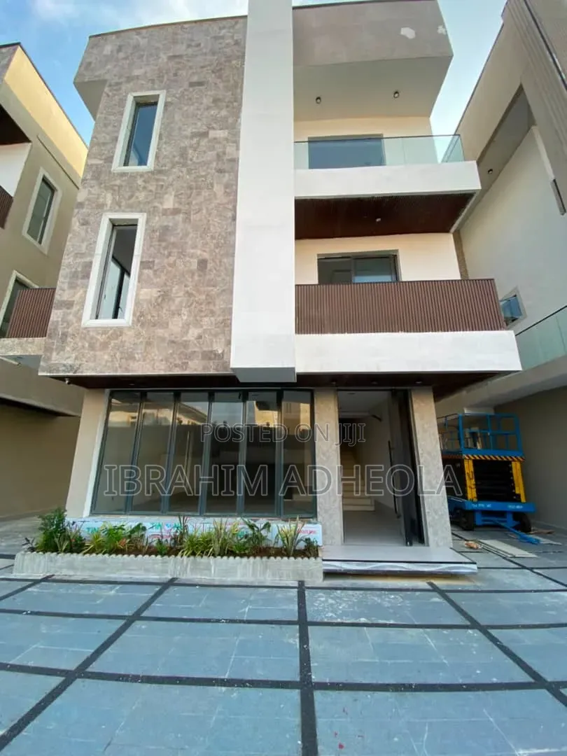 4bdrm Duplex in Parkview for sale