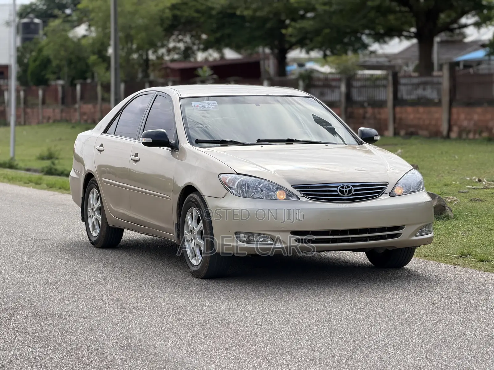 Toyota Camry 2004 Gold