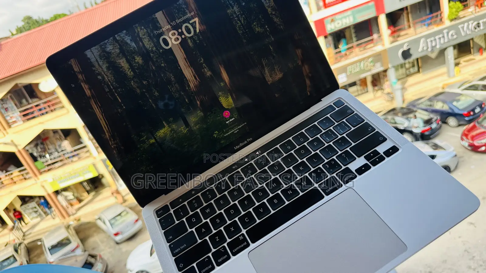 Laptop Apple MacBook Pro 2020 8GB Intel Core i7 SSD 256GB
