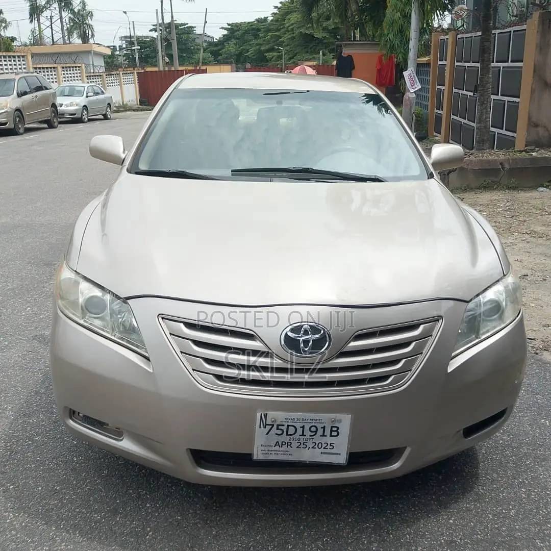 Toyota Camry 2008 Gold