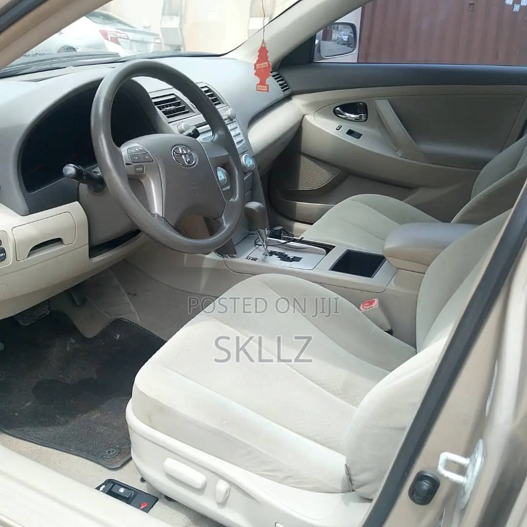 Toyota Camry 2008 Gold