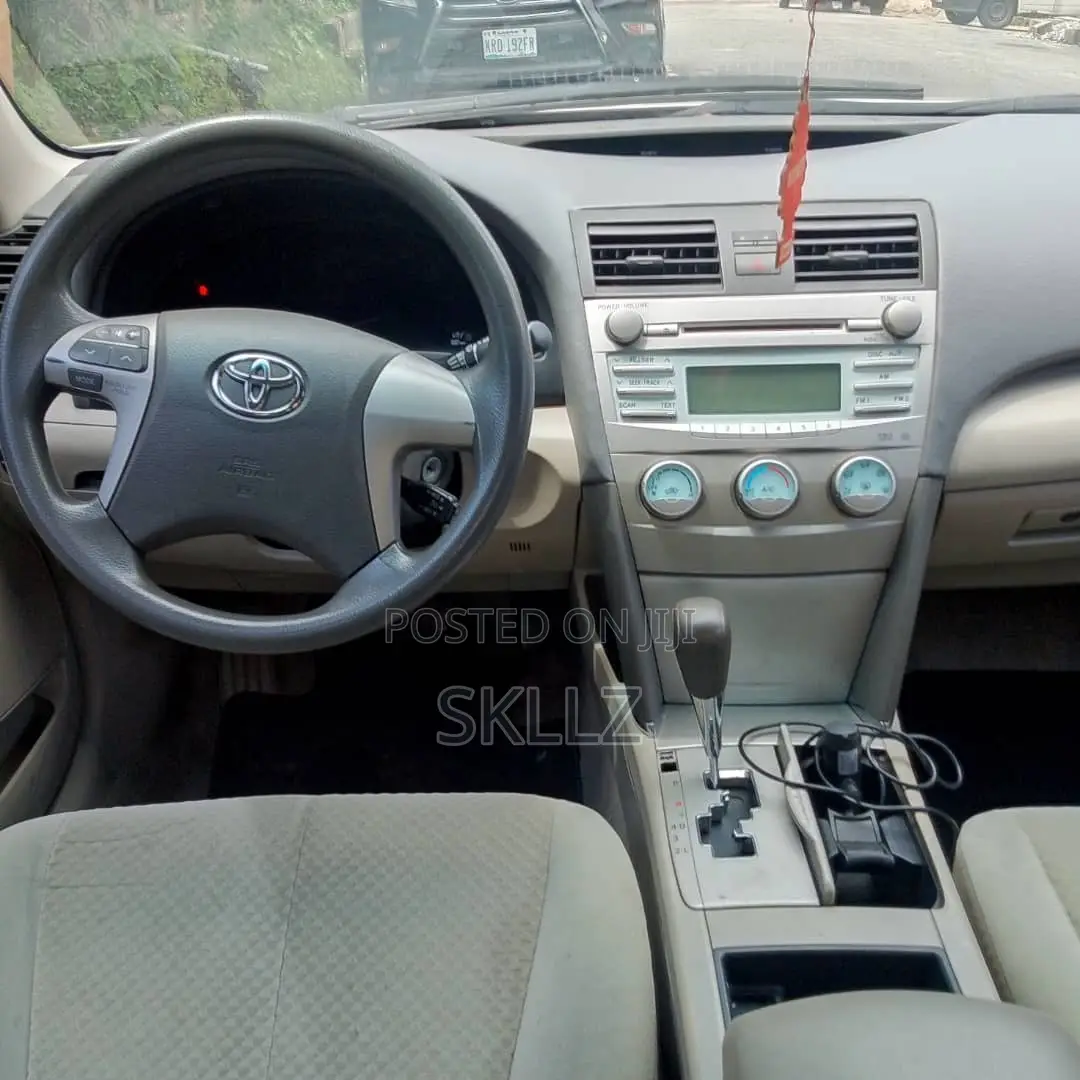 Toyota Camry 2008 Gold