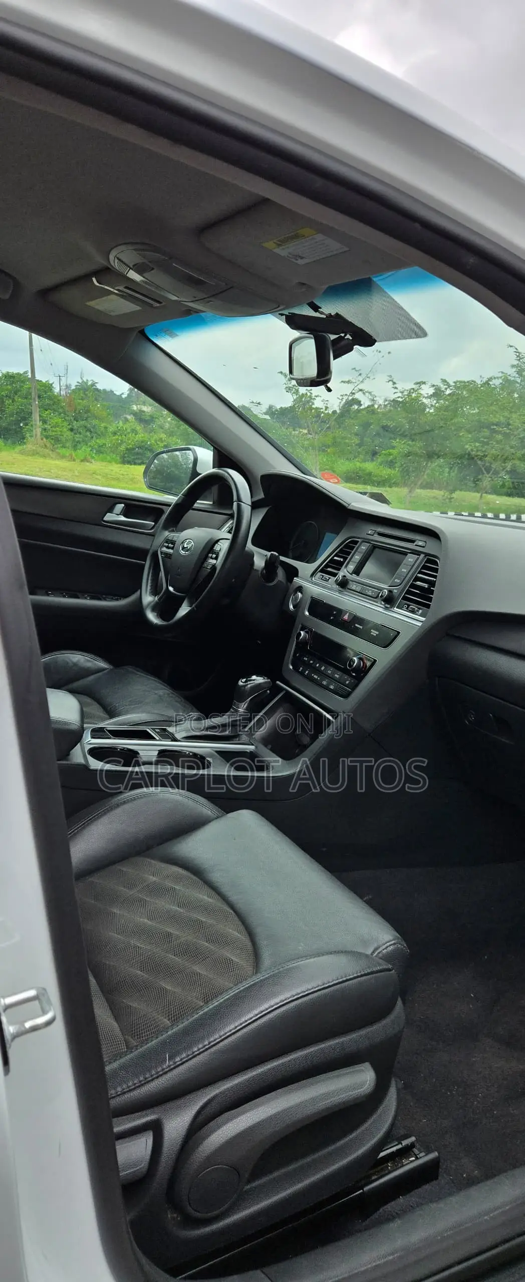Hyundai Sonata SE 4dr Sedan (2.4L 4cyl 6A) 2015 White