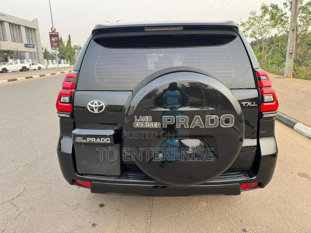 Toyota Land Cruiser Prado 2015 Black