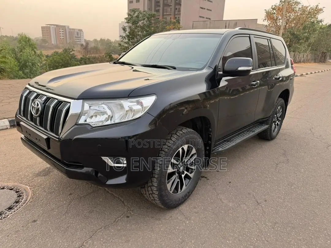 Toyota Land Cruiser Prado 2015 Black
