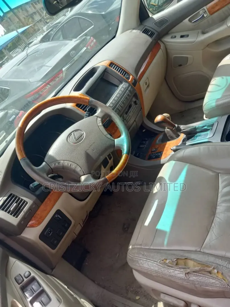 Lexus GX 470 Sport Utility 2005