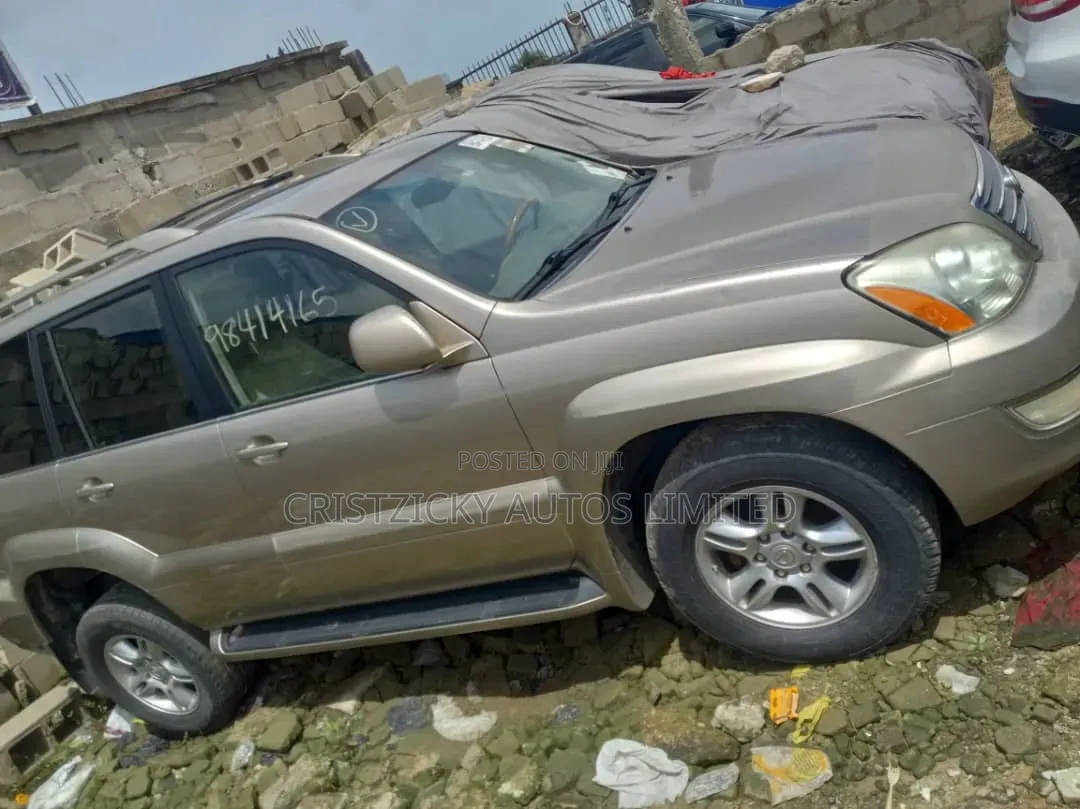 Lexus GX 470 Sport Utility 2005