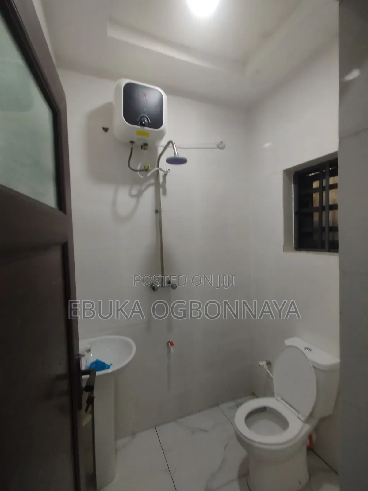 2bdrm Block of Flats in Sars Road, Port-Harcourt for rent