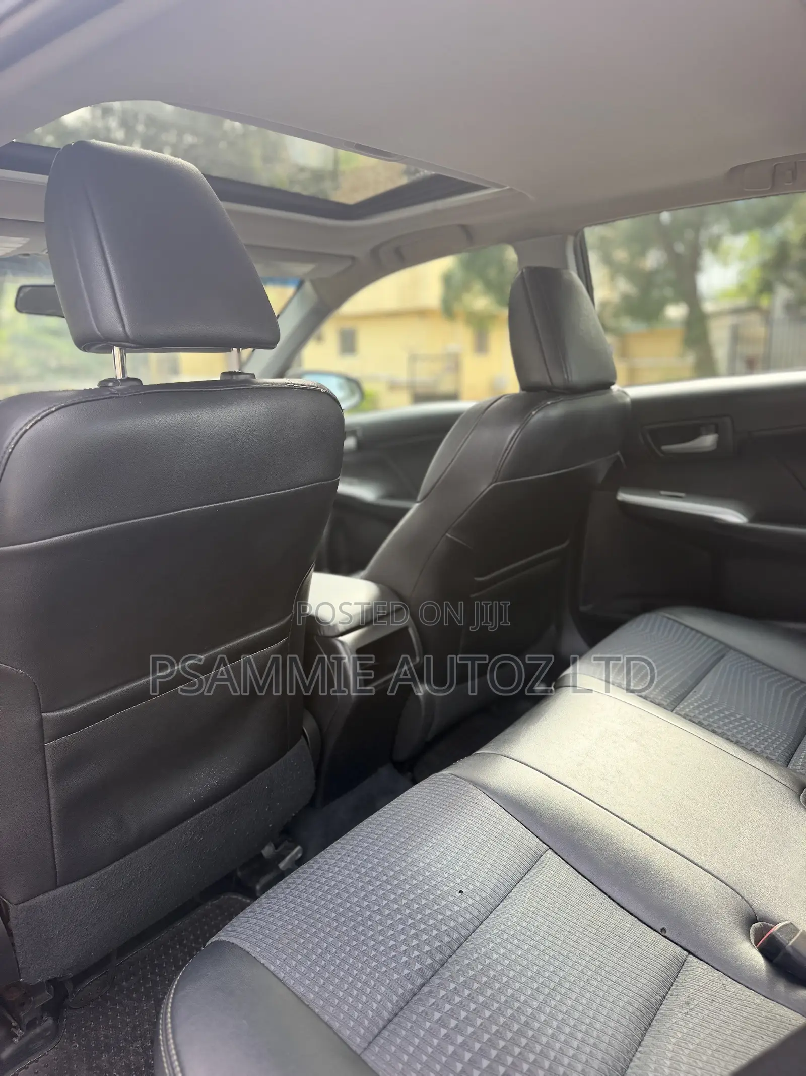 Toyota Camry SE 4dr Sedan (2.5L 4cyl 6A) 2014 Silver