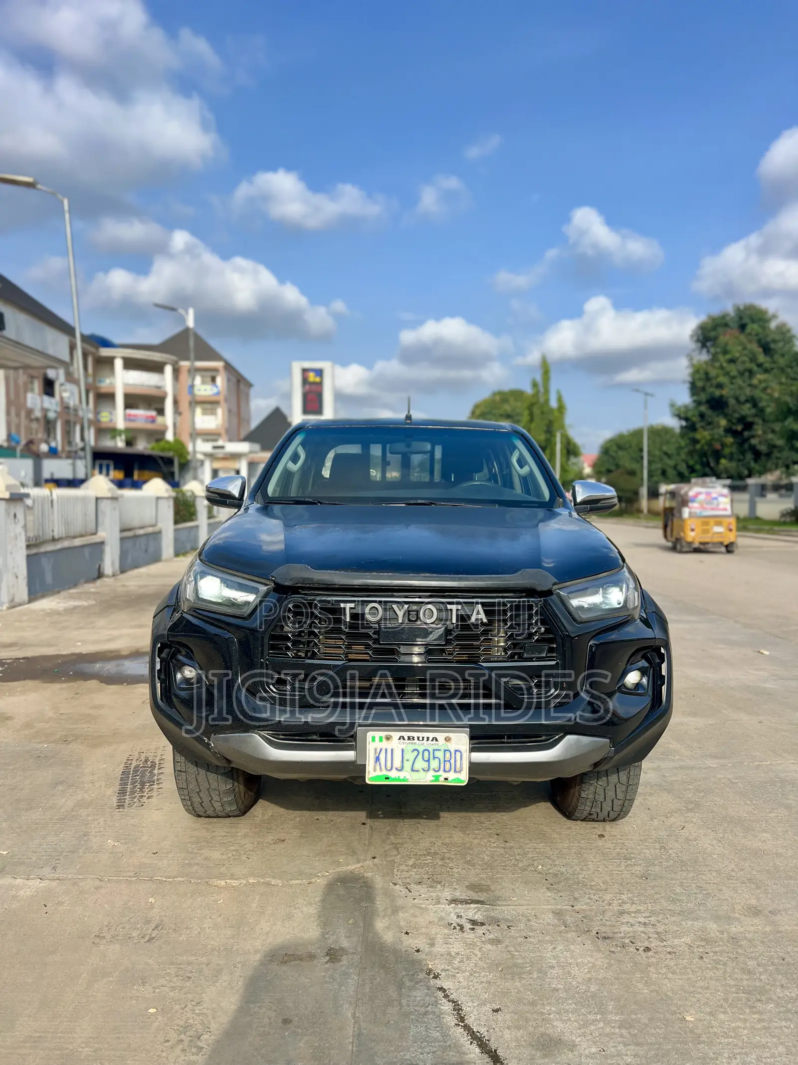 Toyota Hilux SR5 4x4 2018 Black