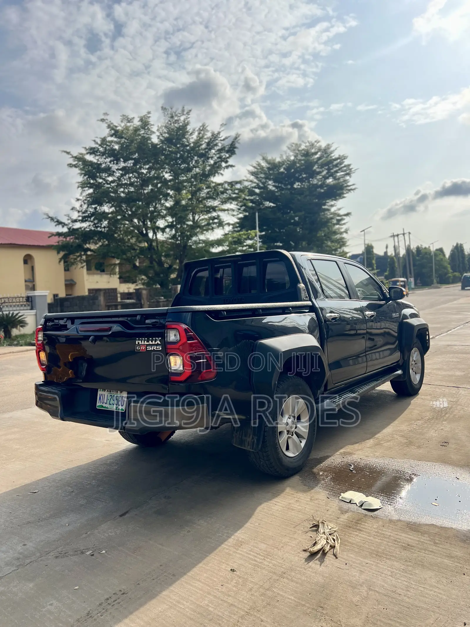 Toyota Hilux SR5 4x4 2018 Black