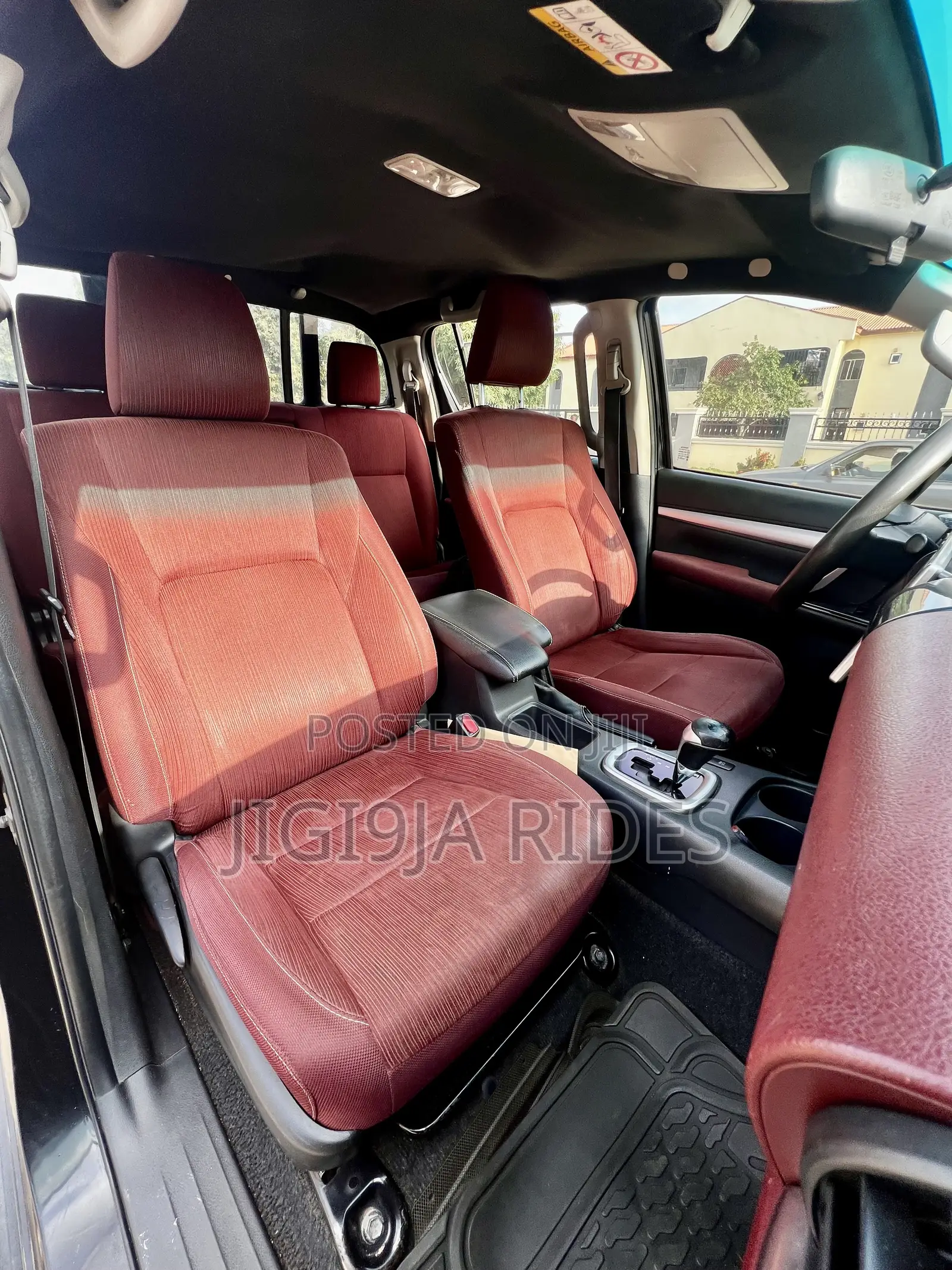Toyota Hilux SR5 4x4 2018 Black