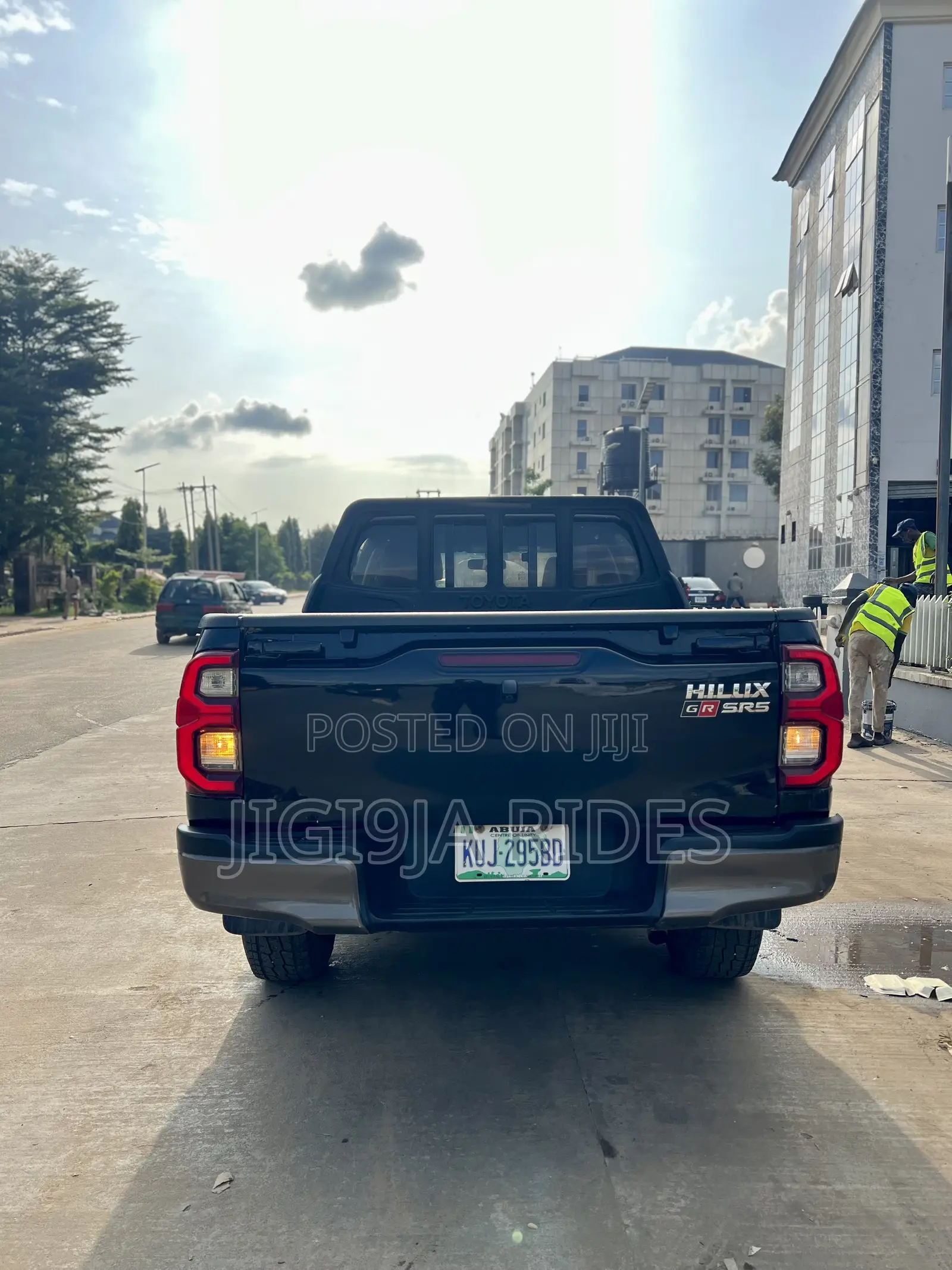 Toyota Hilux SR5 4x4 2018 Black