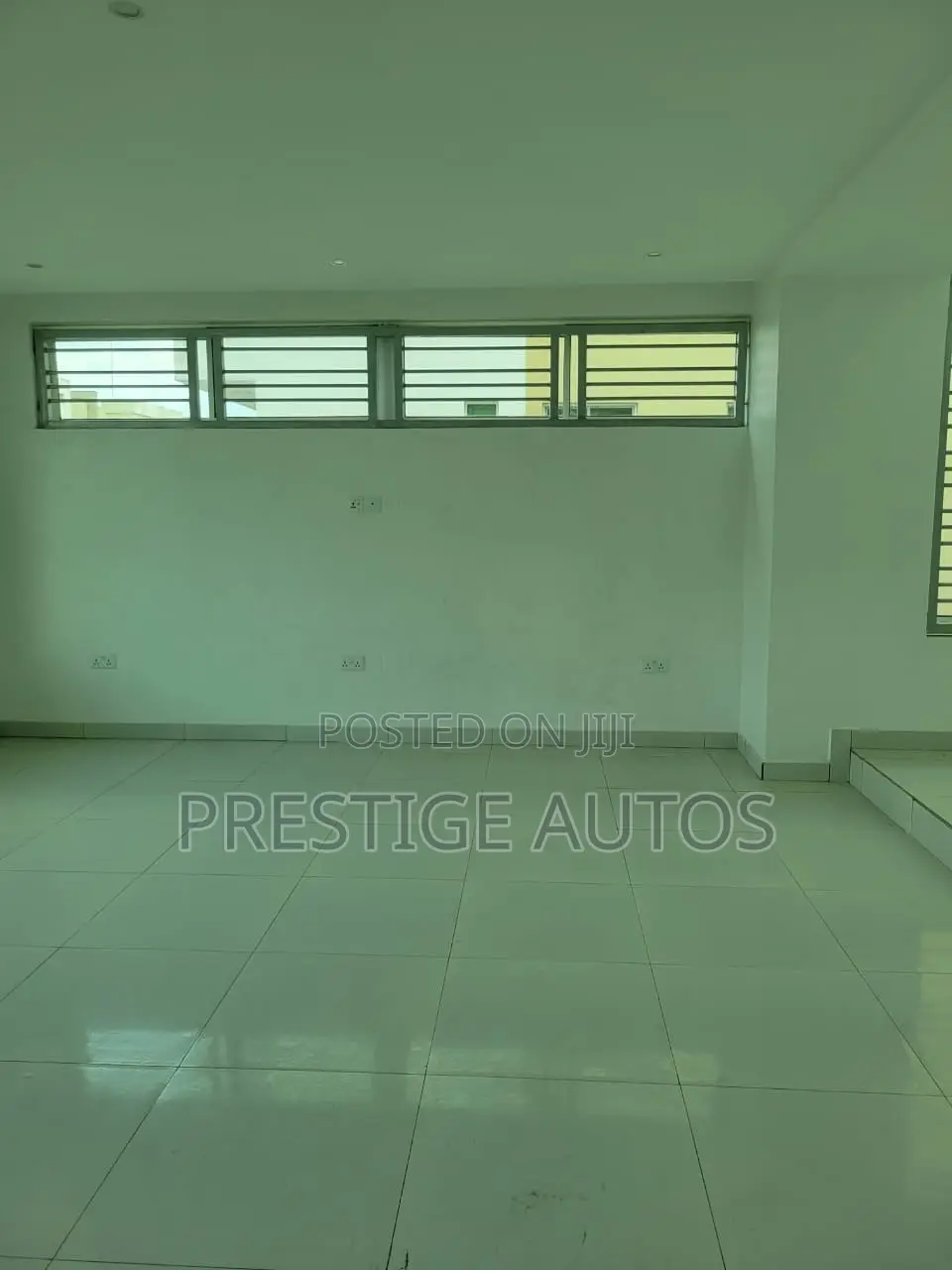 4bdrm Mansion in Grenadies Homes, Marina for sale