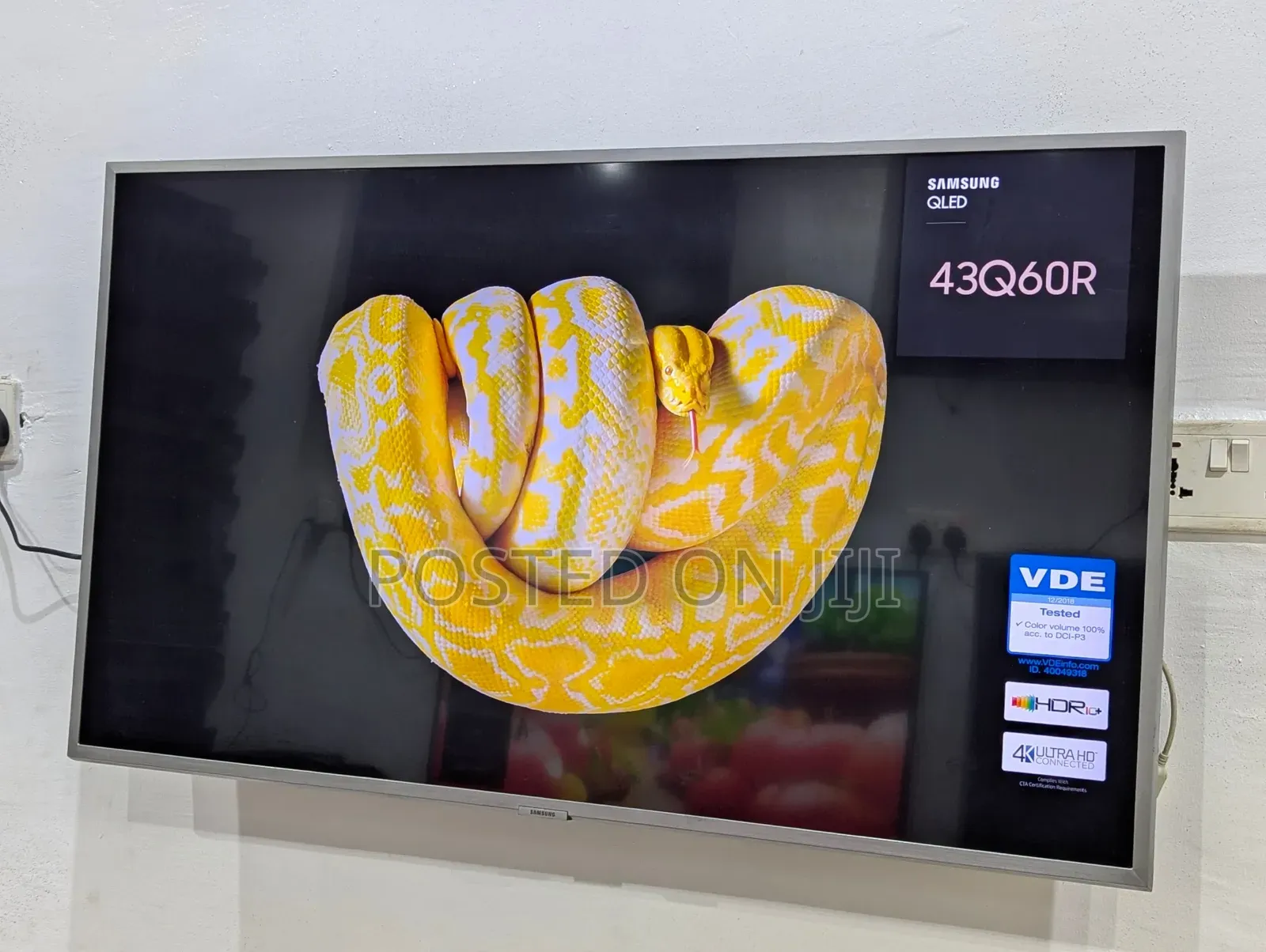 Samsung 43" Inches Qled Q60R Sleek Design Smart TV 2019Model