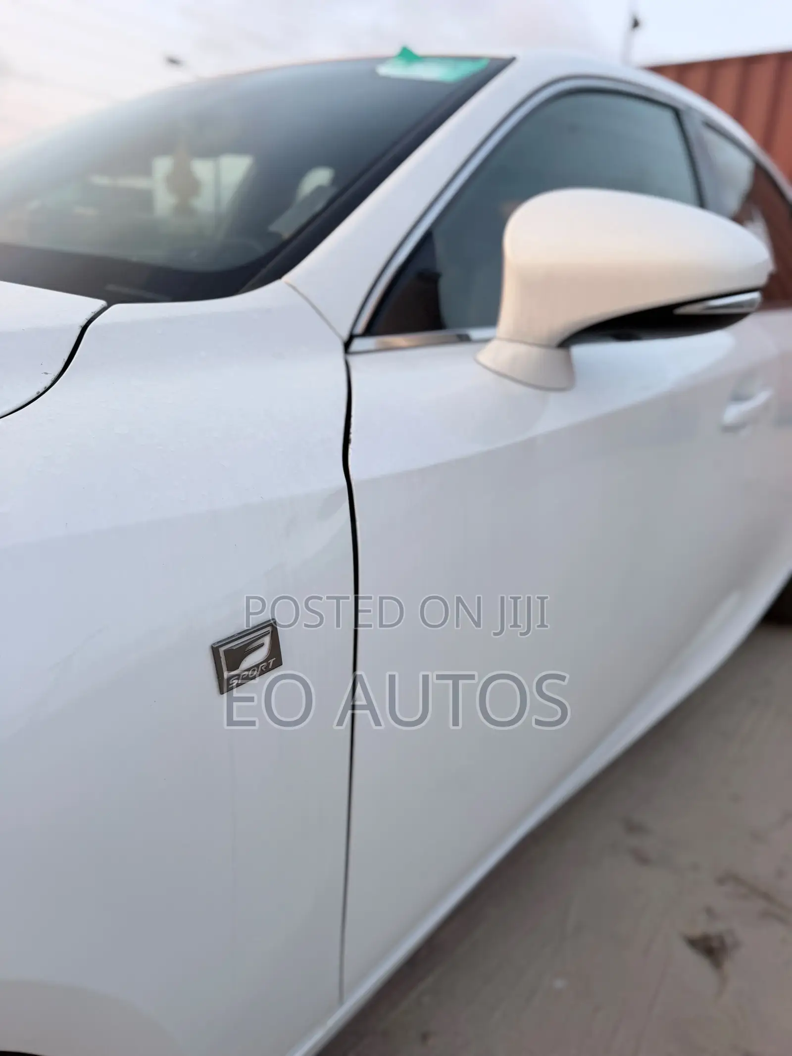 Lexus IS 350 AWD 2015 White