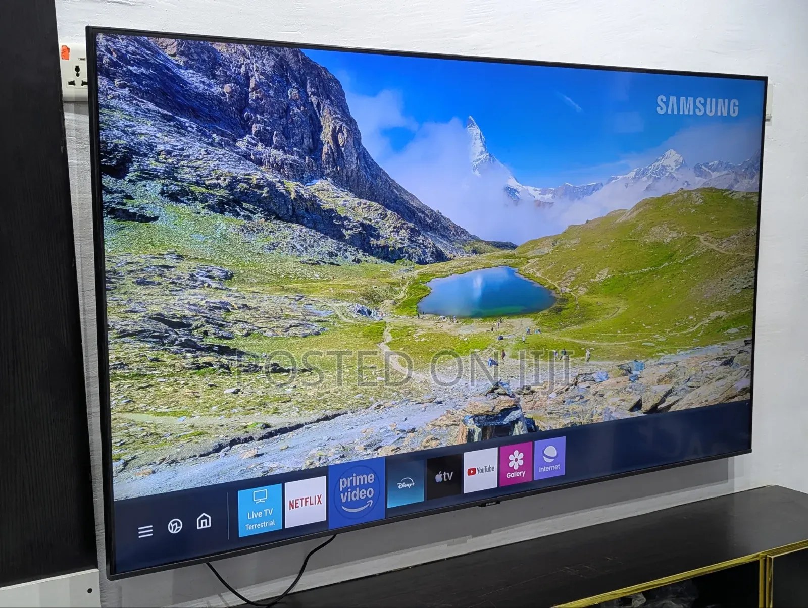 65" Samsung Crystal Uhd HDR Bezel-Less Screen 2020Model Smart TV