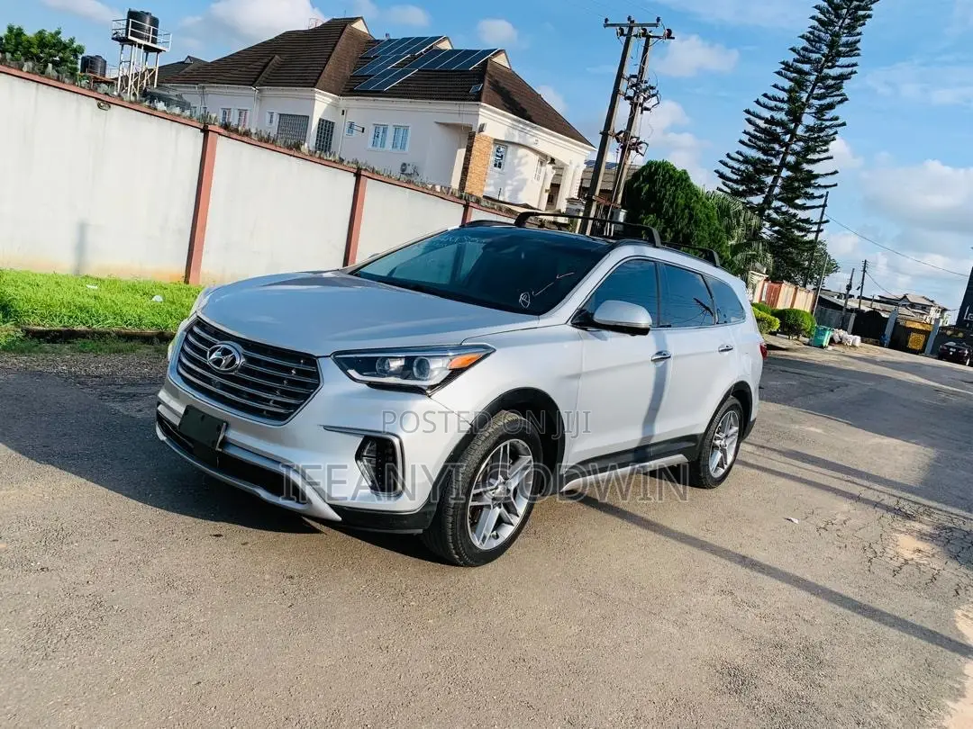 Hyundai Santa Fe 2017 Silver
