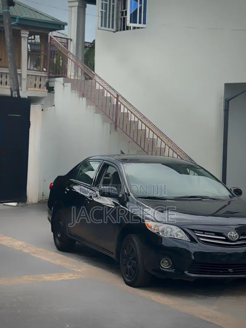 Toyota Corolla 2011 Black