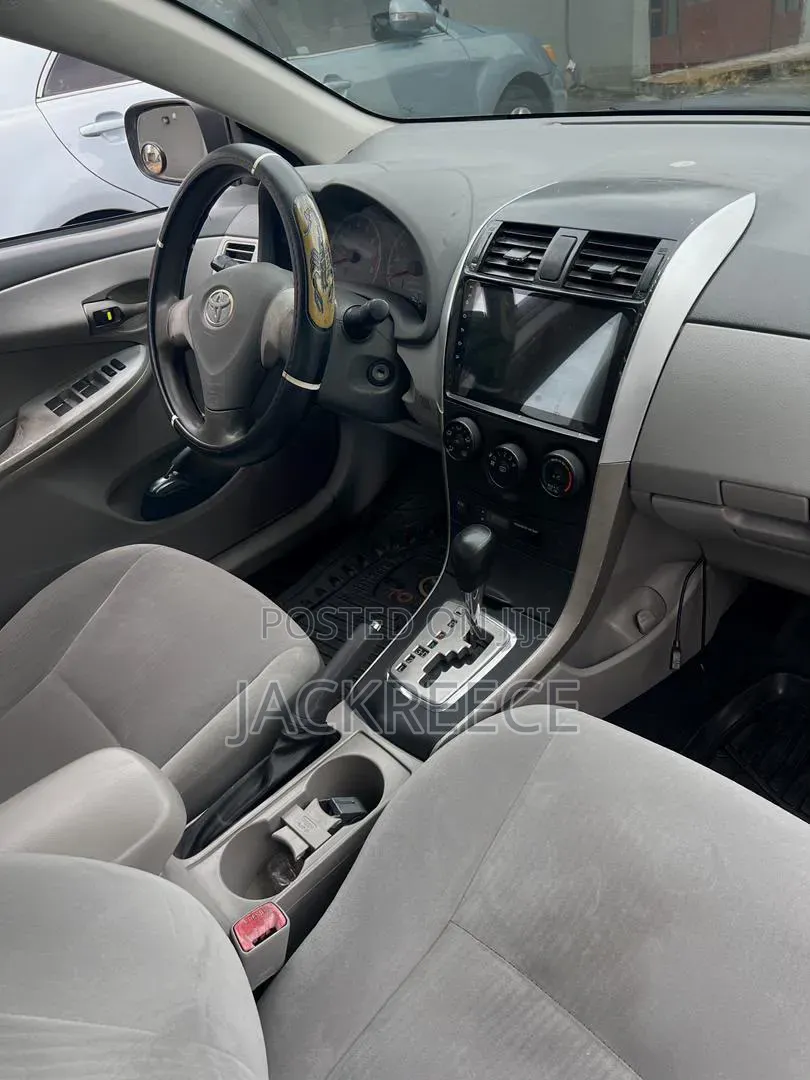 Toyota Corolla 2011 Black
