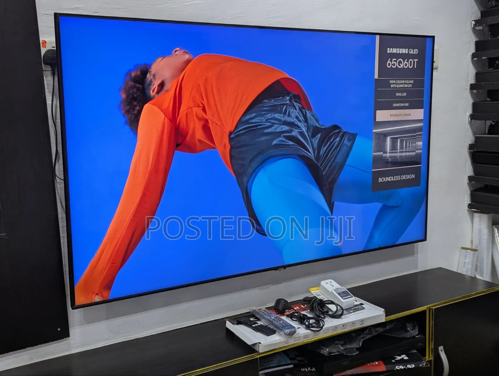Samsung 65" Q60T Qled Bezel-Less Screen 202odel Sleek Smart TV