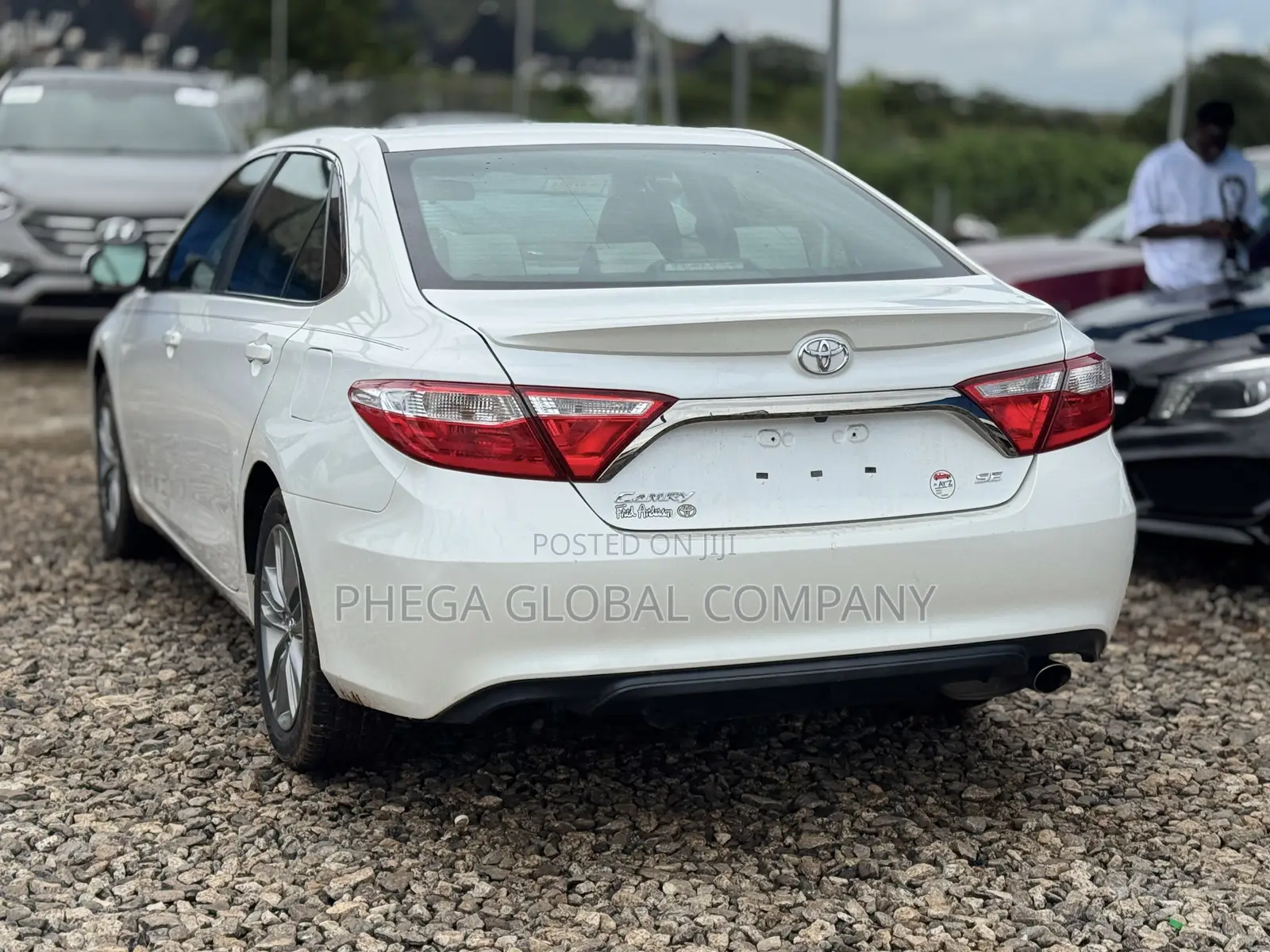 Toyota Camry XLE 4dr Sedan (2.5L 4cyl 6A) 2016 White