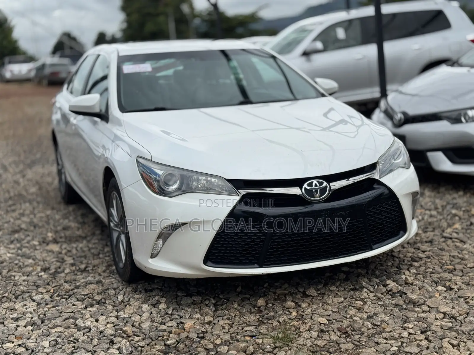 Toyota Camry XLE 4dr Sedan (2.5L 4cyl 6A) 2016 White
