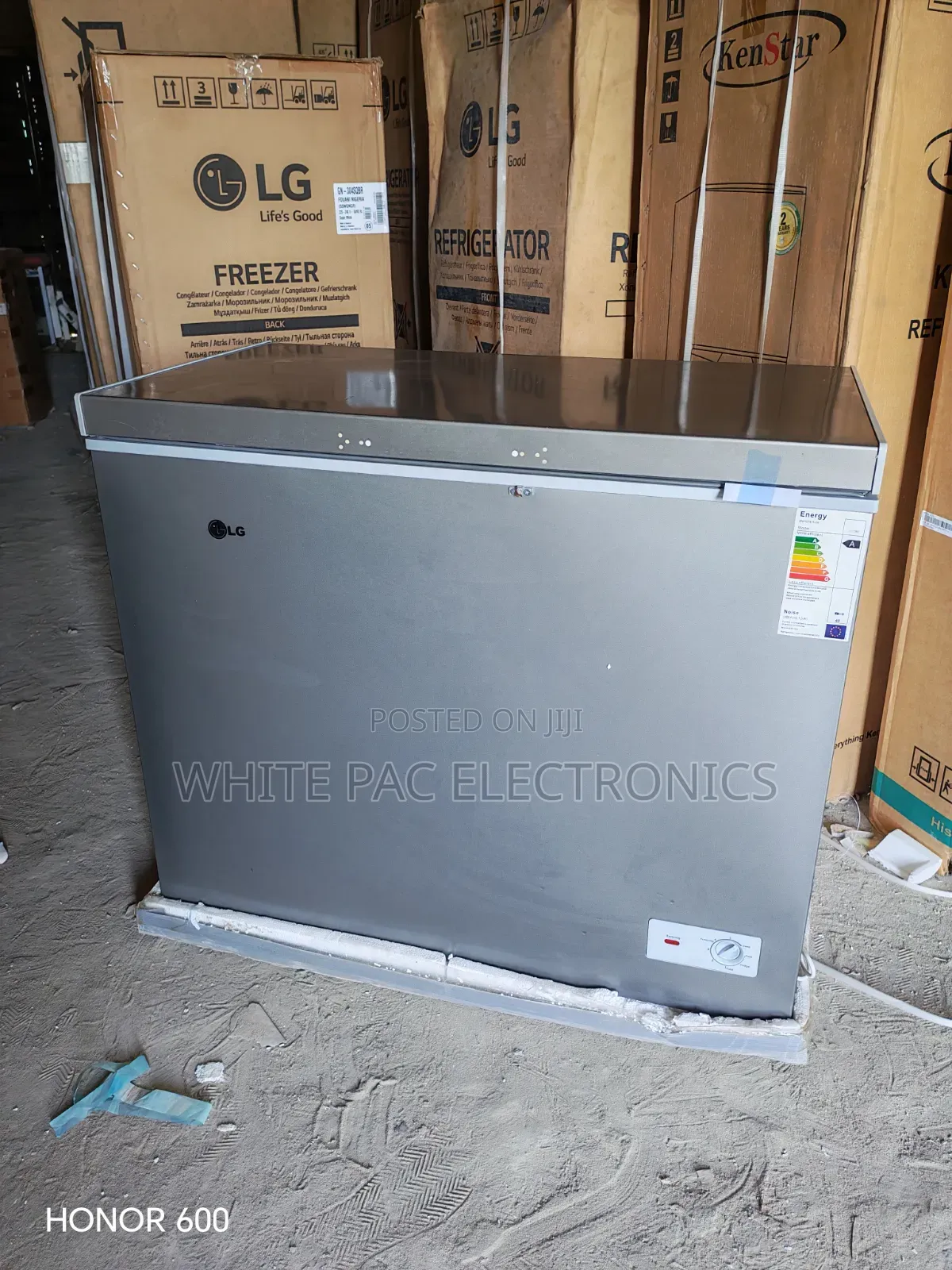 New One LG 350 L Chest Freezer Fast in Making Block 2 Yrs Warranty