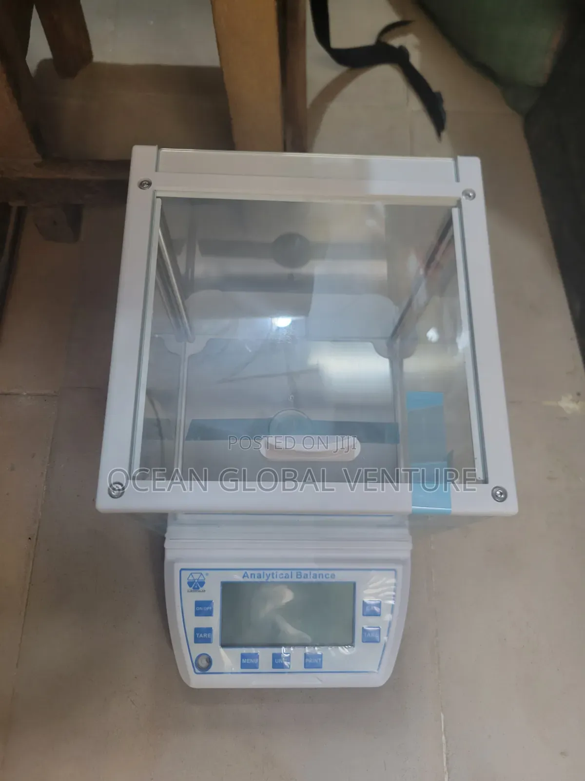 Analytical Weighing Balance 220g × 0.0001g