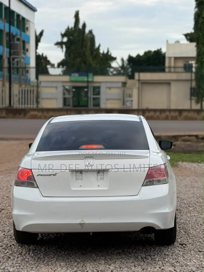 Honda Accord 2009 White