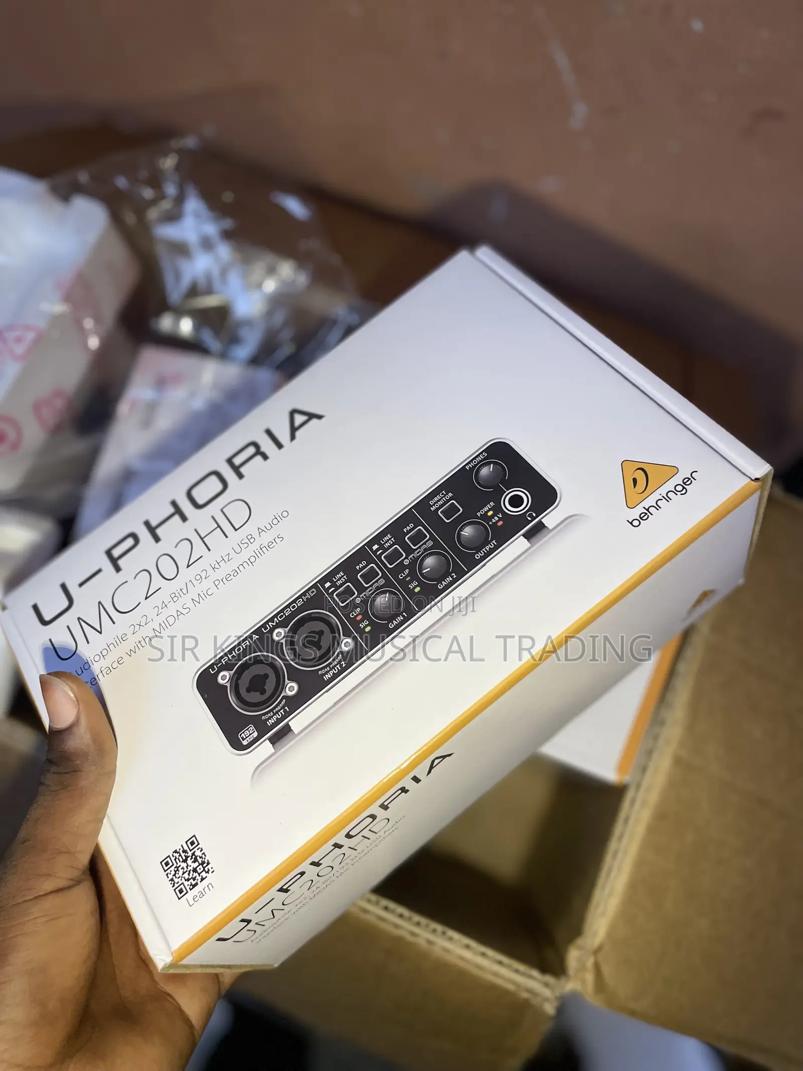 Behringer U-Phoria UMC202HD Professional Audio Interface