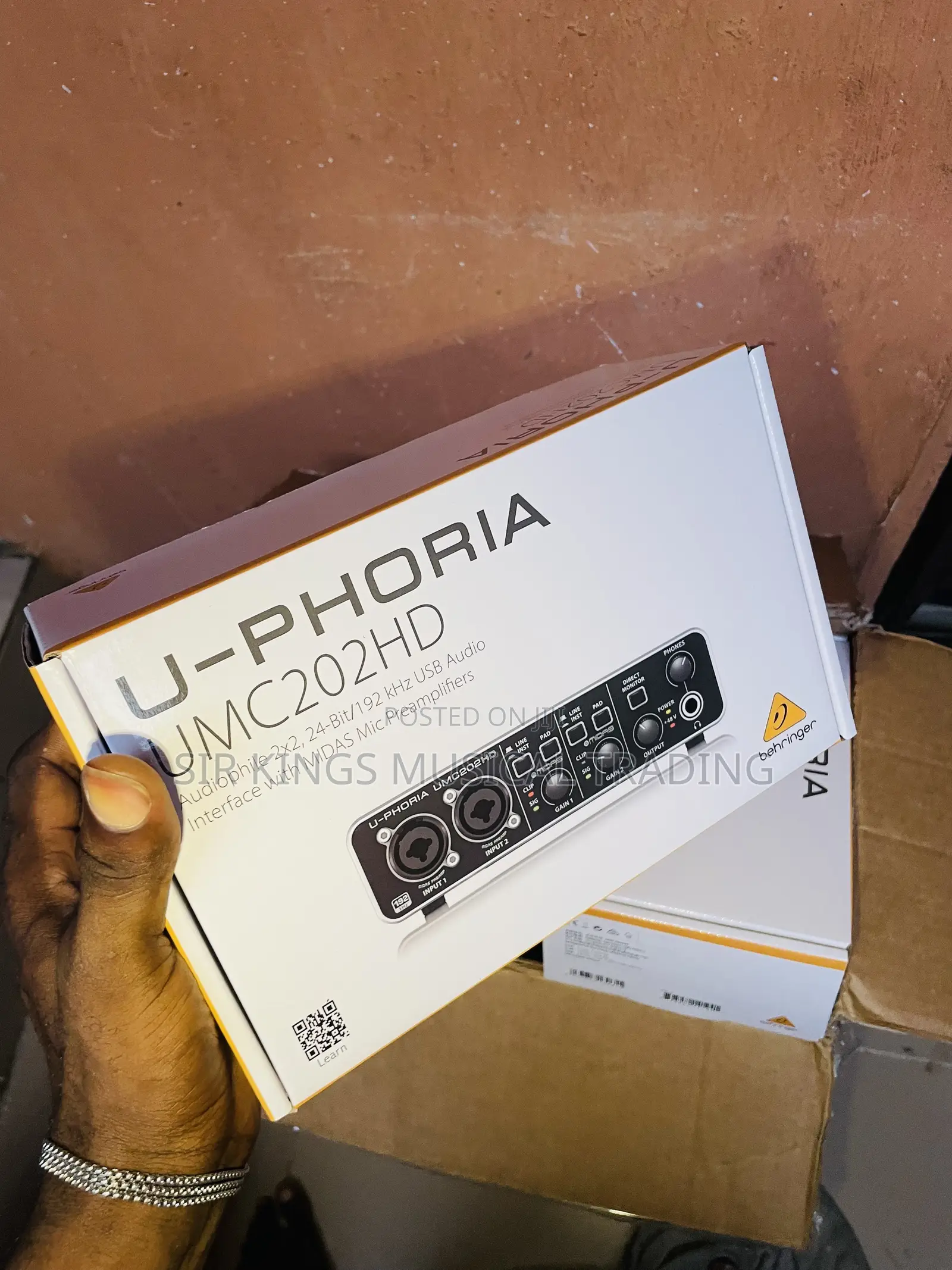 Behringer U-Phoria UMC202HD Professional Audio Interface