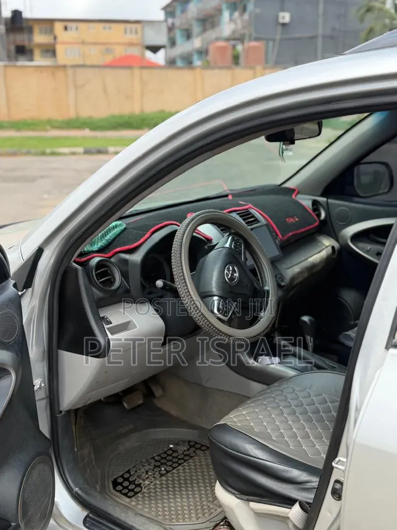 Toyota RAV4 2009 Silver