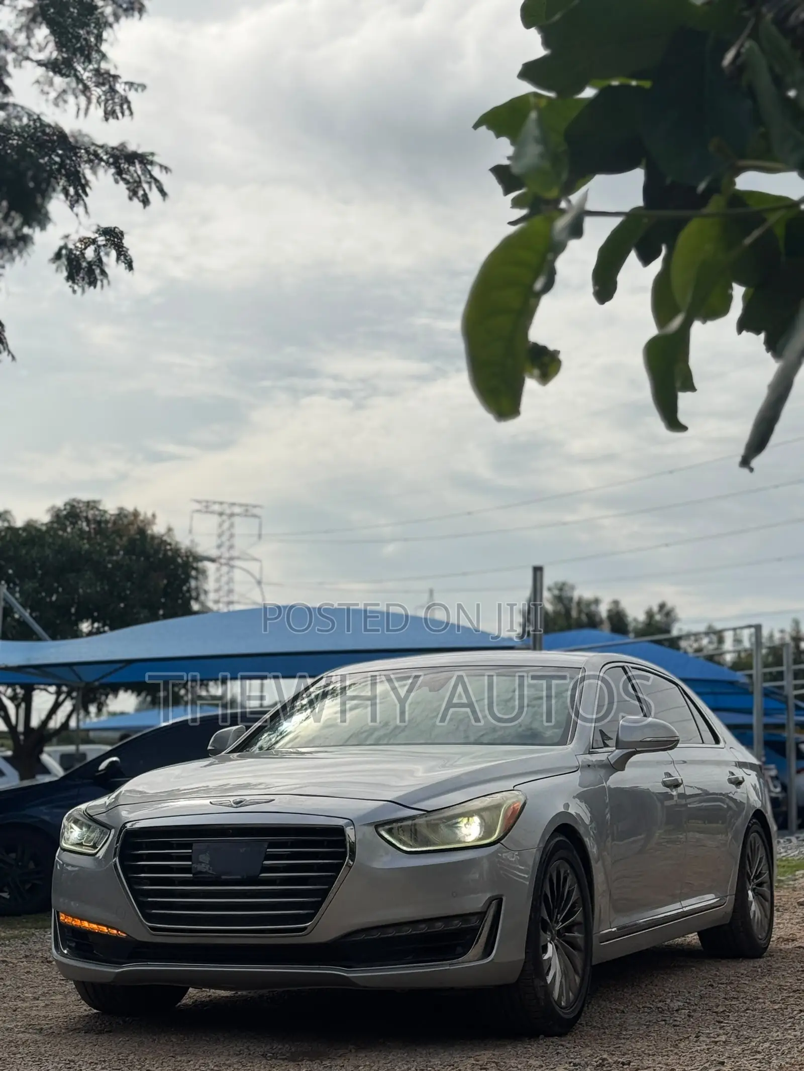Hyundai Genesis 2017 Silver