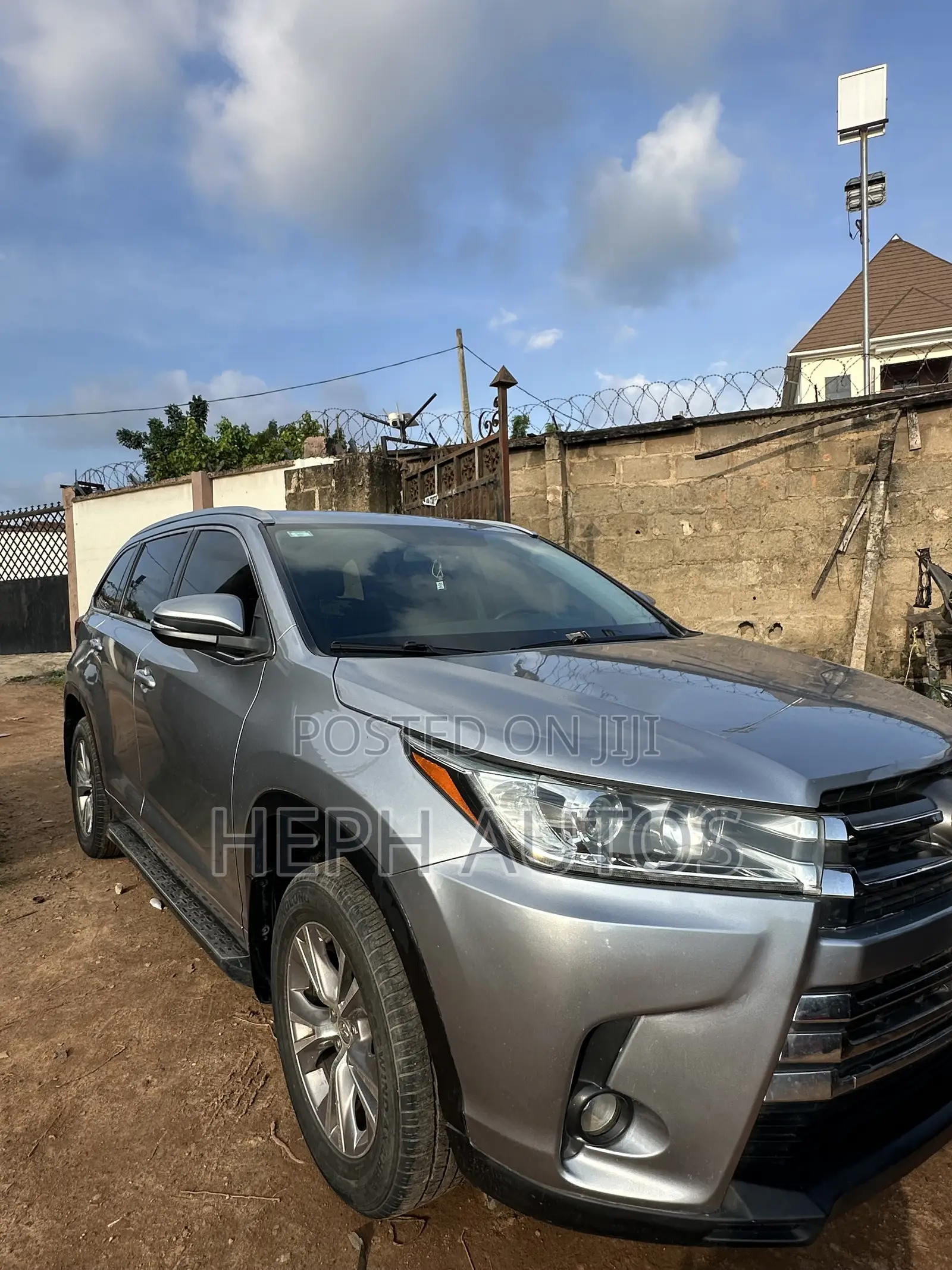 Toyota Highlander LE Plus V6 4x4 (3.5L 6cyl 6A) 2016 Silver
