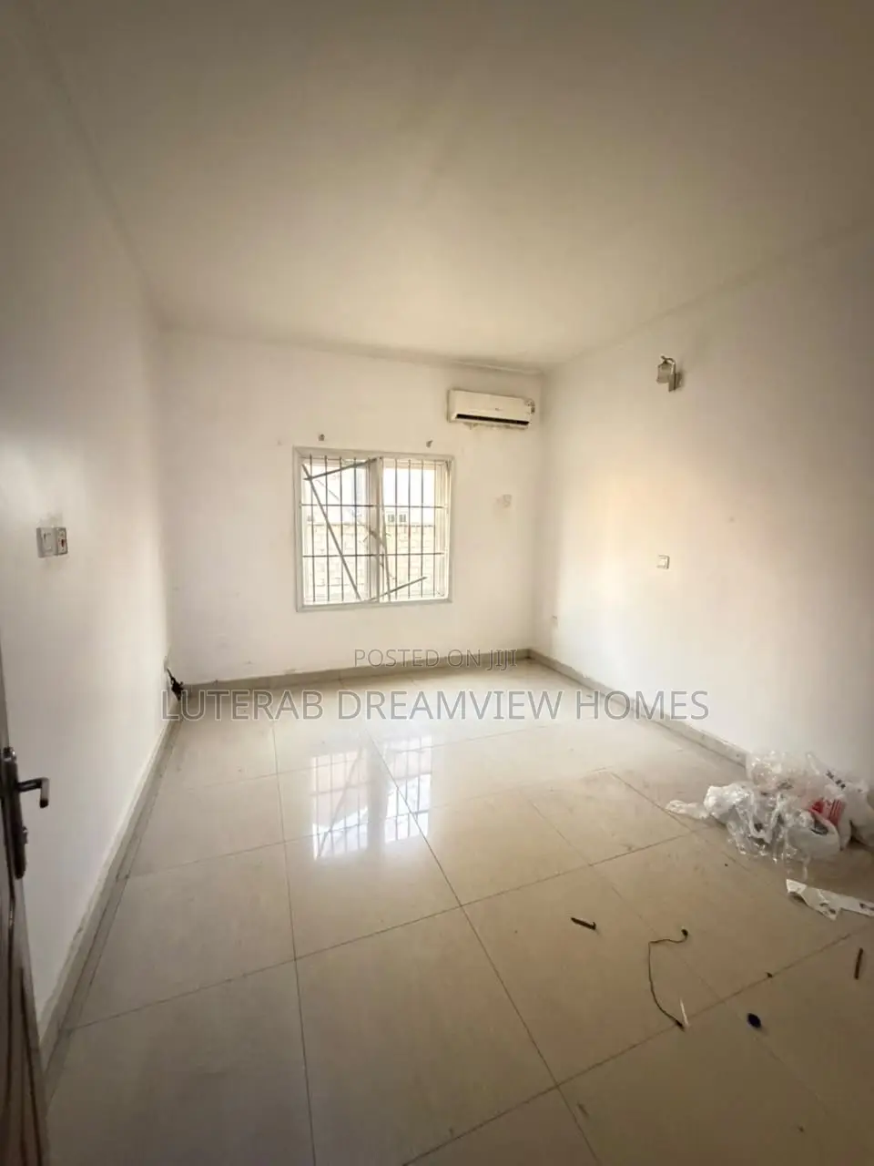 3bdrm Block of Flats in Wuye for rent