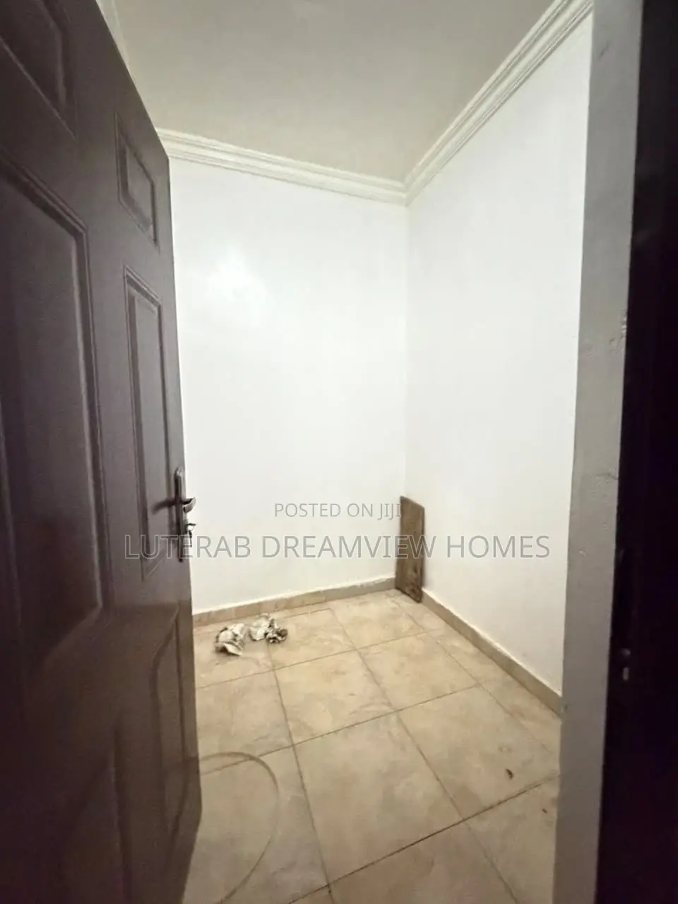 3bdrm Block of Flats in Wuye for rent