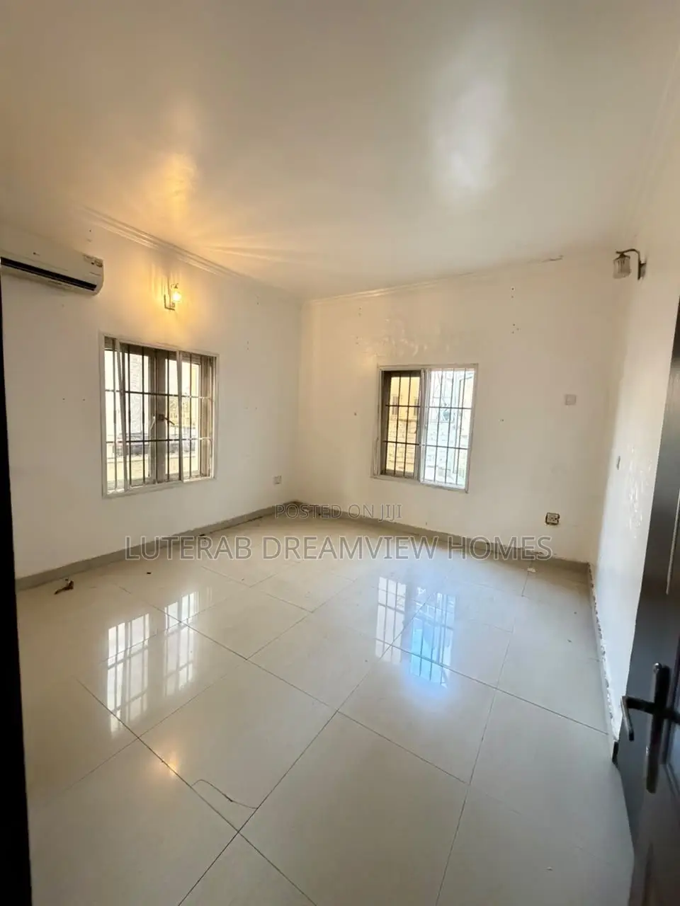 3bdrm Block of Flats in Wuye for rent