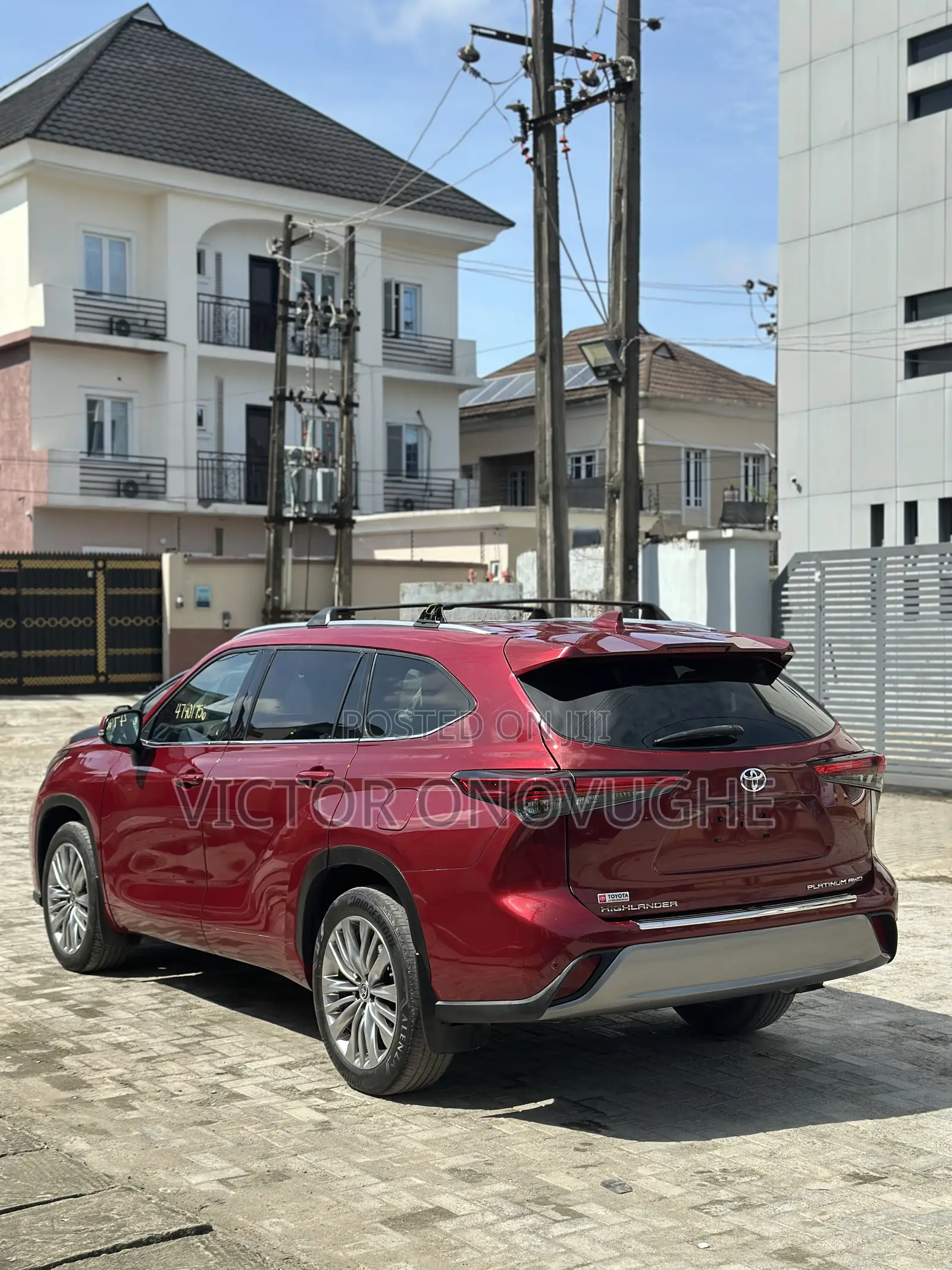 Toyota Highlander Platinum AWD 2023 Red