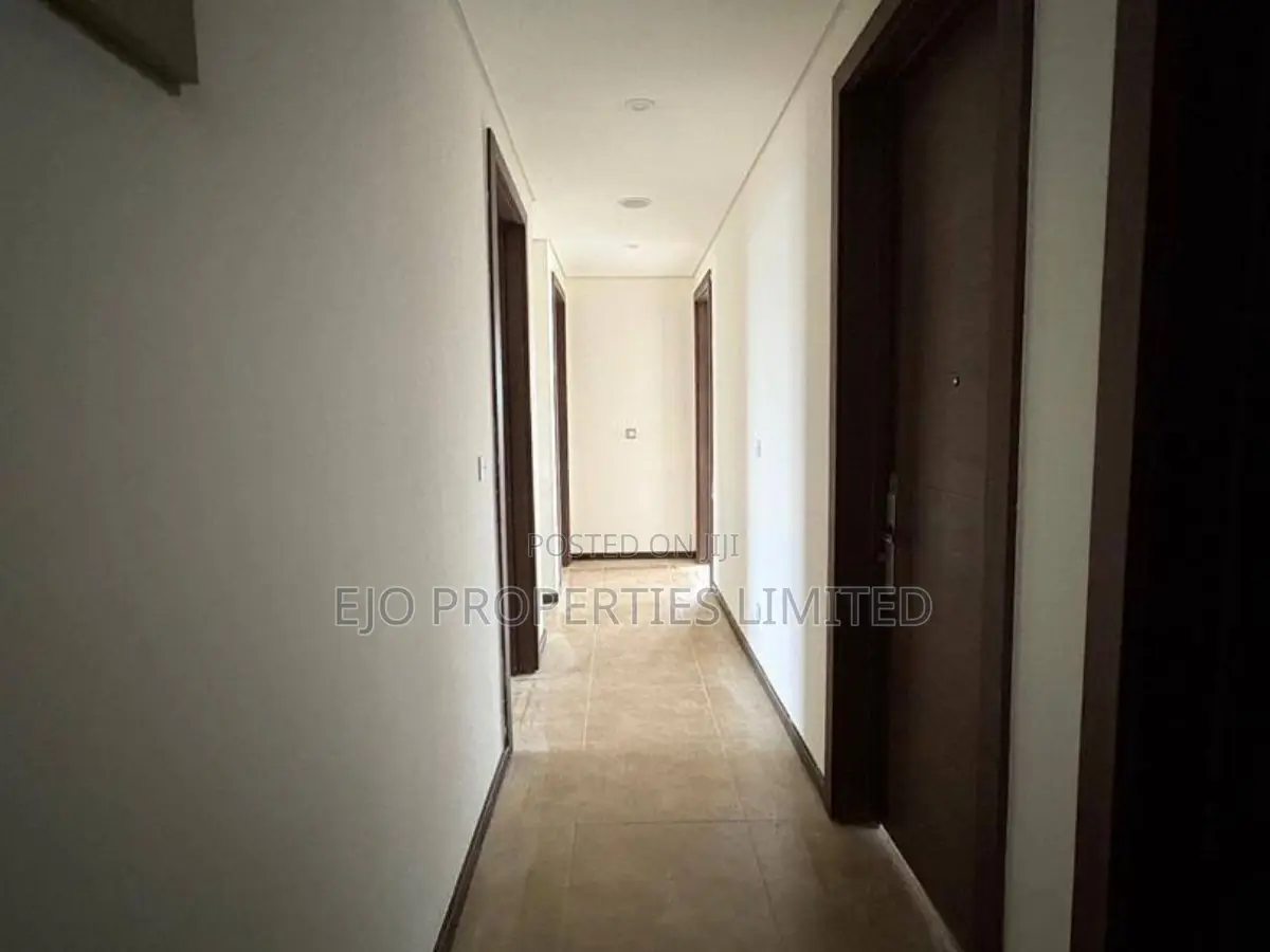 4bdrm Apartment in Adeola Odeku for rent