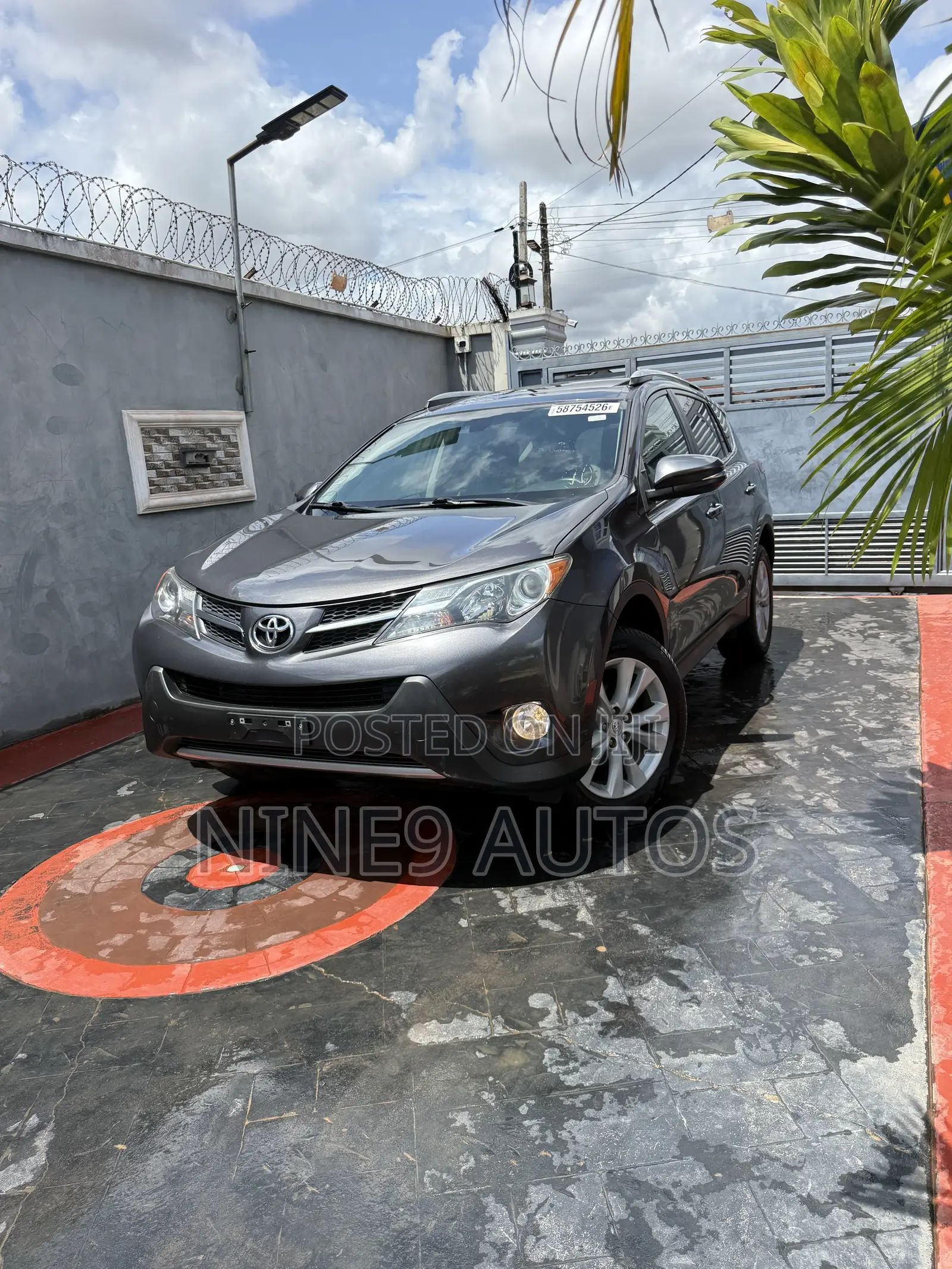 Toyota RAV4 Limited 4dr SUV AWD (2.5L 4cyl 6A) 2015 Gray
